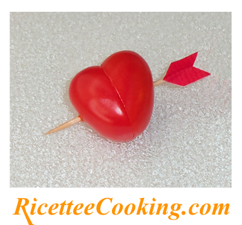 Decorazione cuore di pomodoro